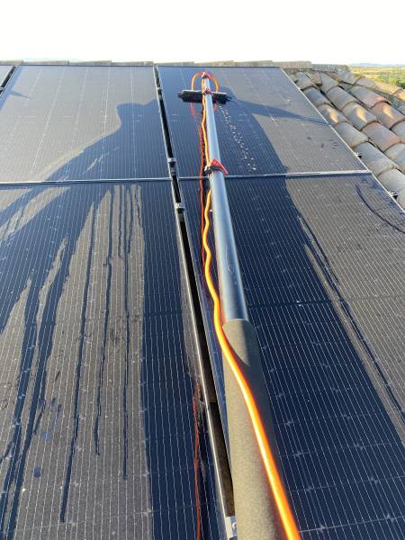 nettoyage panneaux photovoltaiques boujan sur libron hérault gard lavage