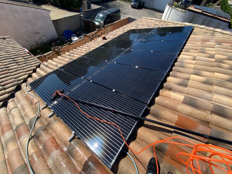 Entretien et nettoyage de vos panneaux solaires à Castelnau-le-Lez pour une production optimale